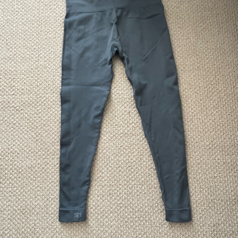 Set Active Set - Picture 3 of 3